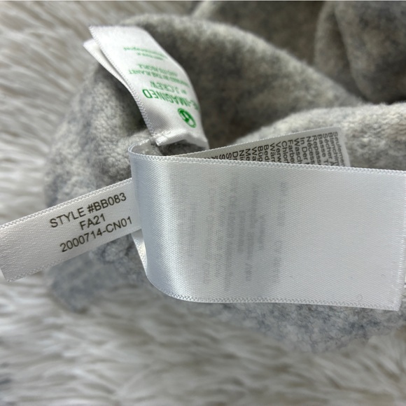 J. Crew Relaxed Gray Crewneck pullover Sweater 🩶 - Picture 7 of 11